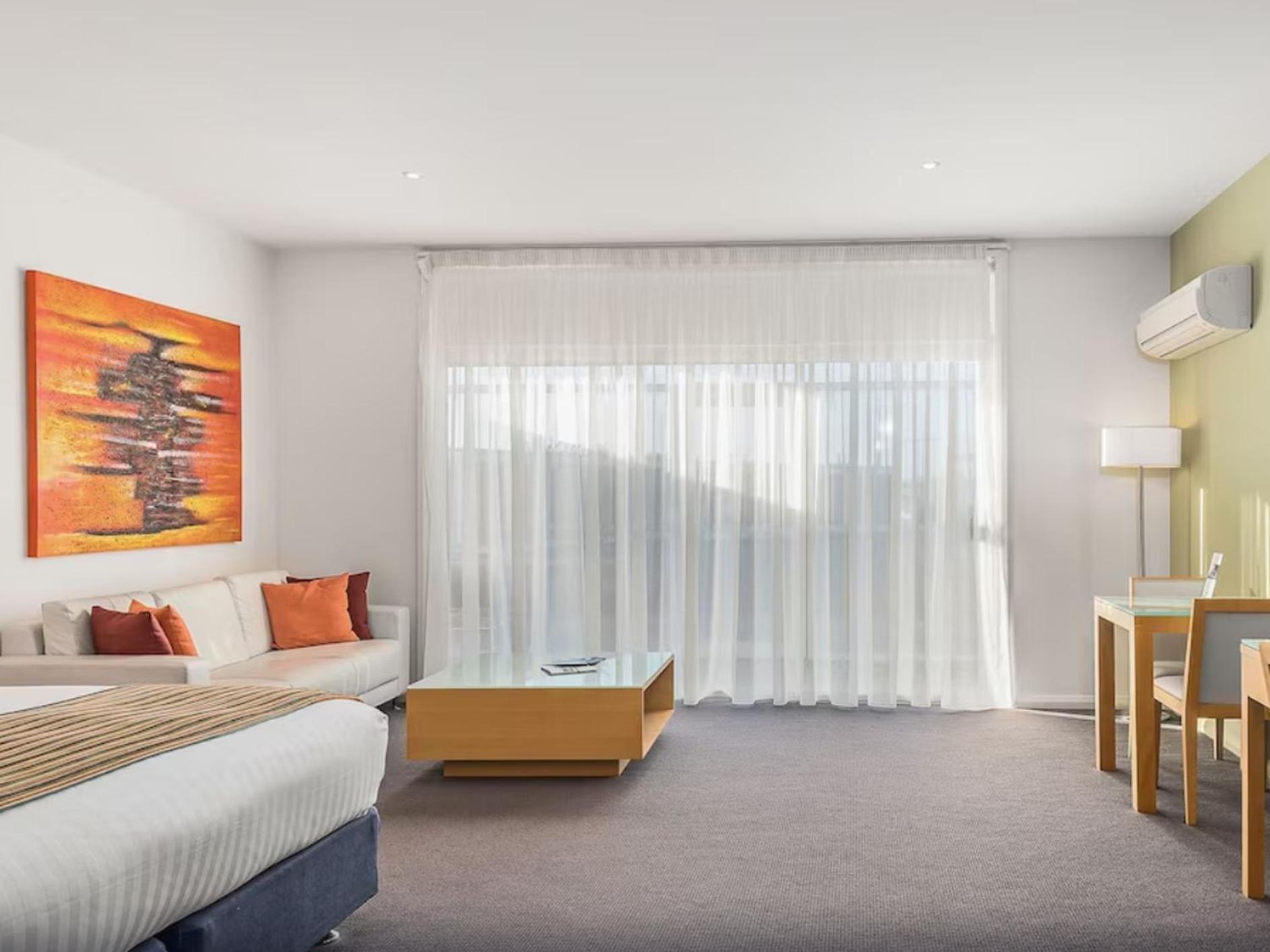 ג'ורג' טאון York Cove Hotel מראה חיצוני תמונה