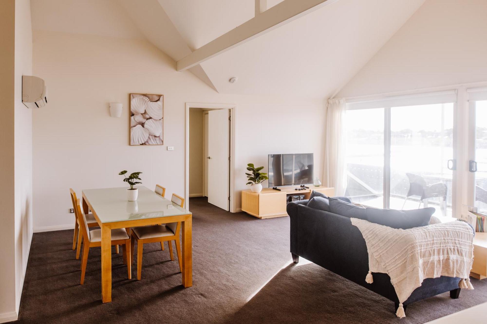 ג'ורג' טאון York Cove Hotel מראה חיצוני תמונה